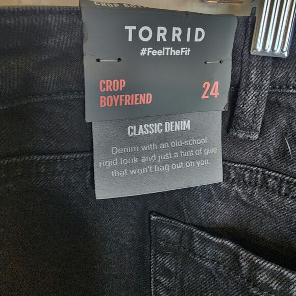 Torrid Crop Boyfriend Jean - Classic Denim Medium Wash, Anthracite, Size 24 - Picture 6 of 8